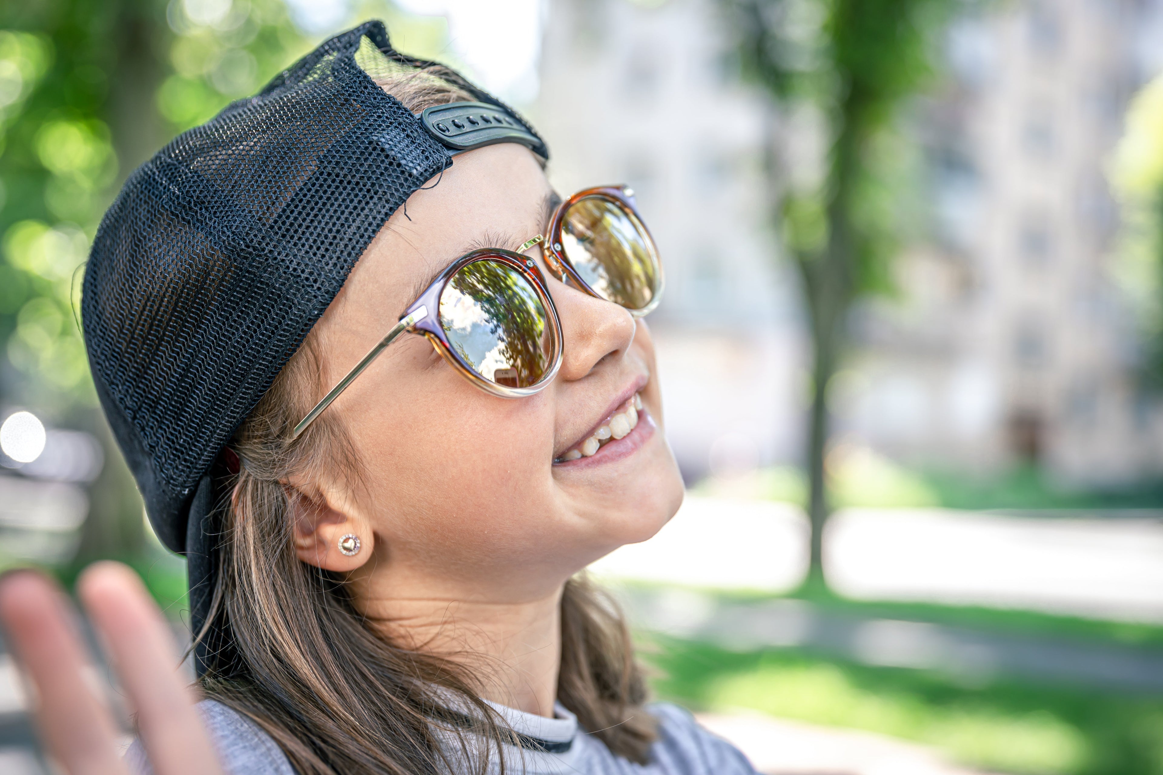 ¿Cómo aliviar síntomas de alergía usando gafas de sol?